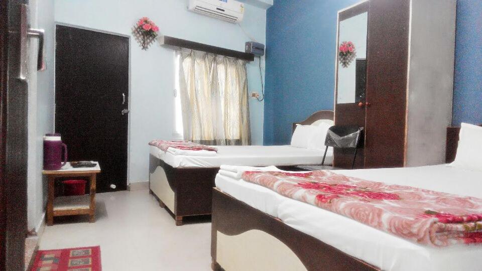 Hotel pragya international Varanasi Exterior foto