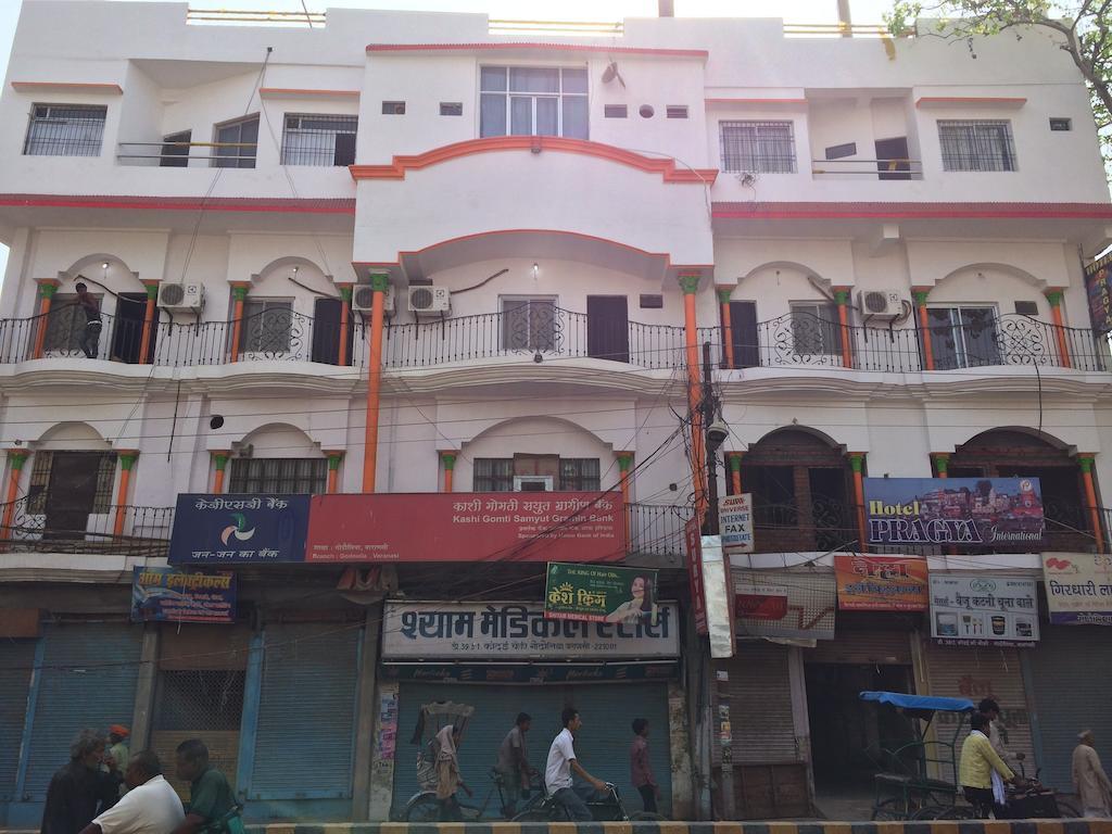 Hotel pragya international Varanasi Exterior foto