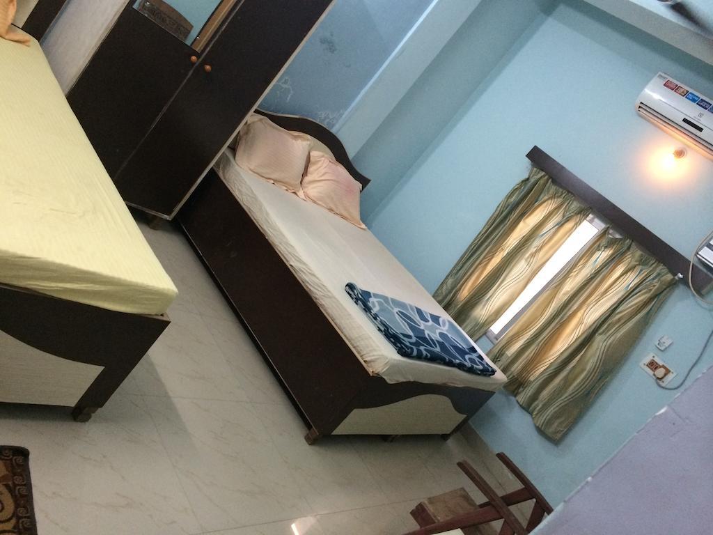 Hotel pragya international Varanasi Habitación foto